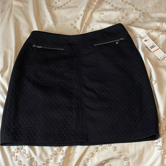 Laundry By Shelli Segal Black Quilted Pencil Skirt Size 2. New with tags. - Picture 1 of 3